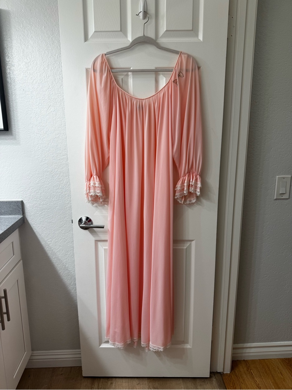 Vintage Lucie Ann Pink Delicate Ruffle Lace Cuffs Hem Subtle Floral Nightgown L - Picture 3 of 14